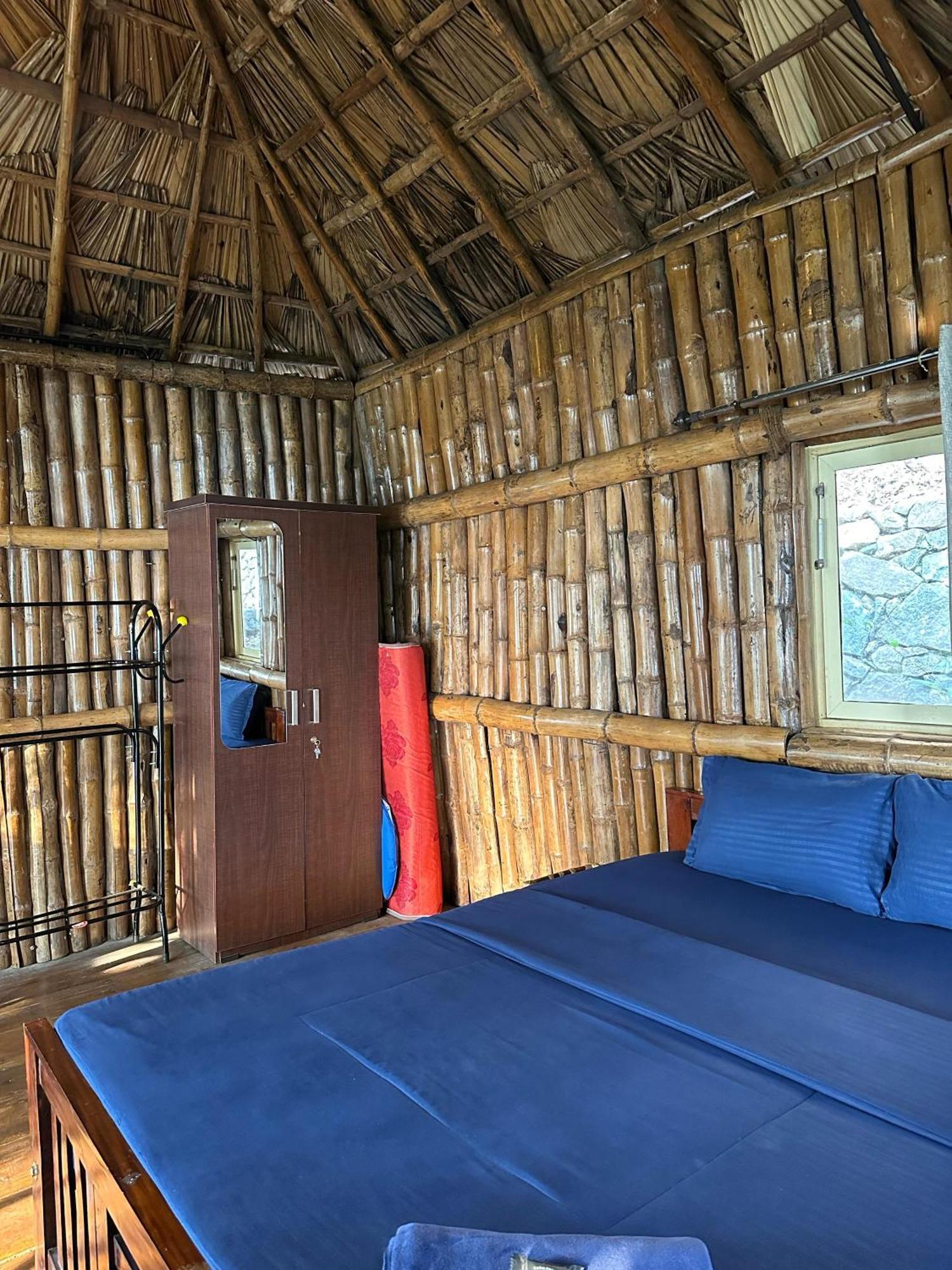 Sunset Valley Kerala Pool Resort - Serene Natural Forest Cottage Stay In Idukki With Sunrise & Sunset Panoramas, Natural Streams & Tranquil Summer Evenings Pīrmed Buitenkant foto